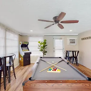 Magnolia Pool House Holiday home